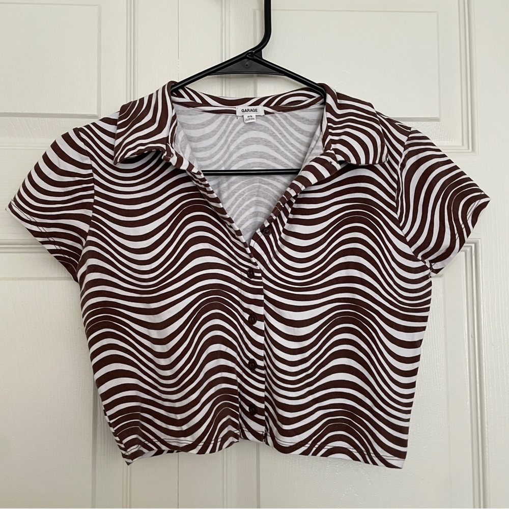 Garage Brown and White Wave Pattern Top